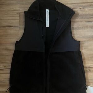 Black Fleece Vest